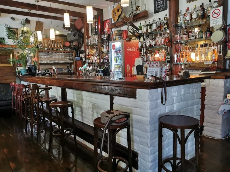 Ánizs Café & Pub