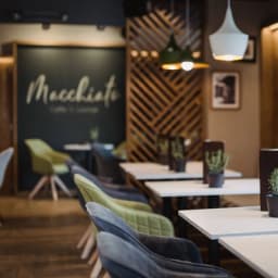 Macchiato Caffe & Lounge
